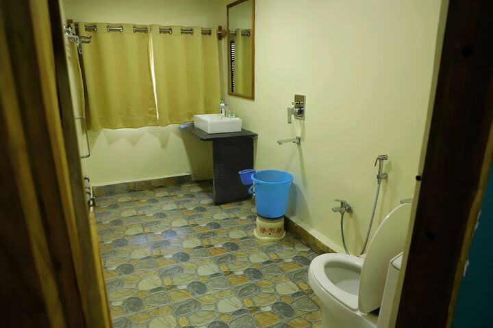 Room 19 of 38
