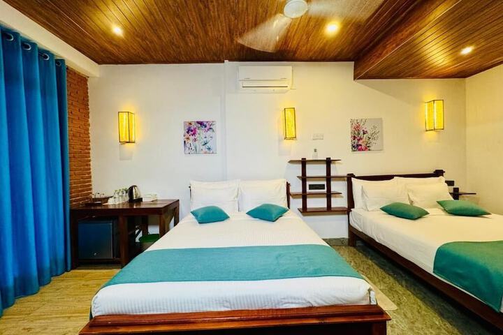 Room 4 of 34