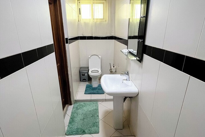 Room 18 of 24