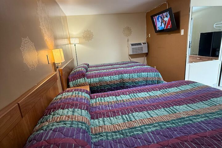 Room 12 of 17