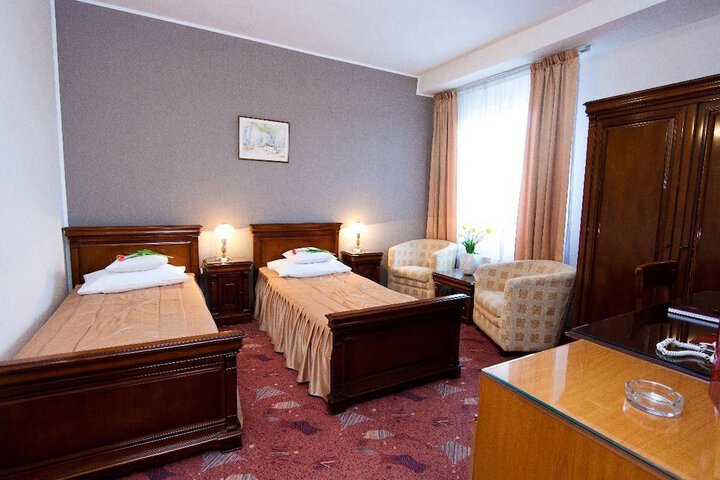 Room 13 of 31