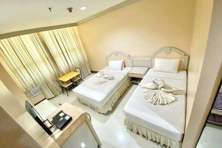Room 8 of 20