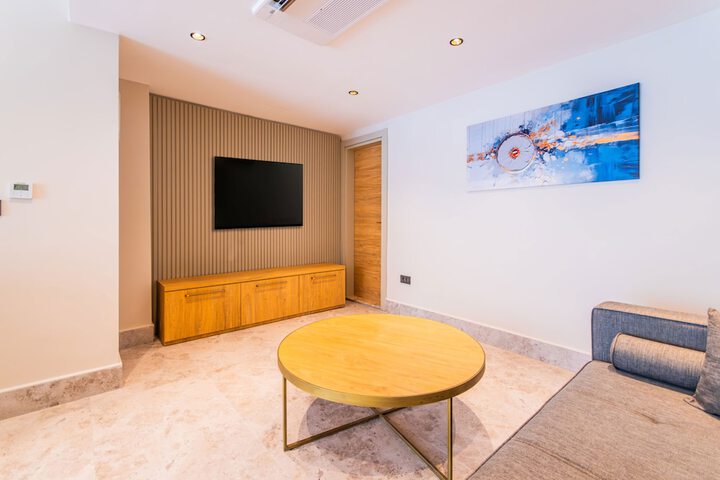 Room 30 of 130