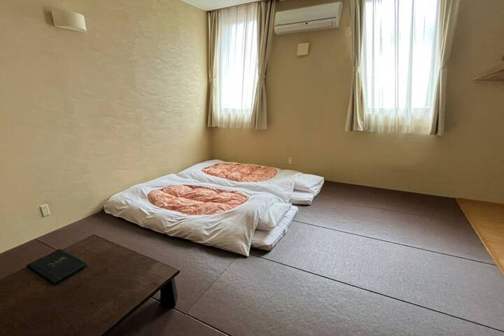 Room 19 of 82