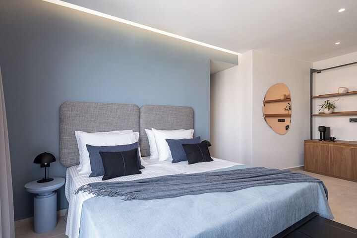 Room 15 of 70