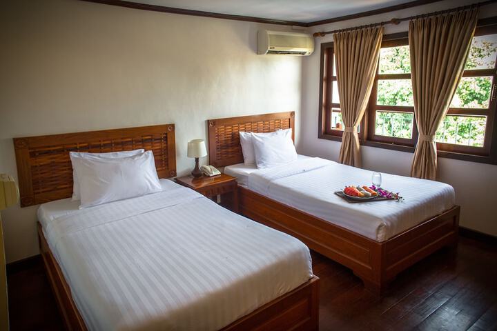 Room 3 of 36