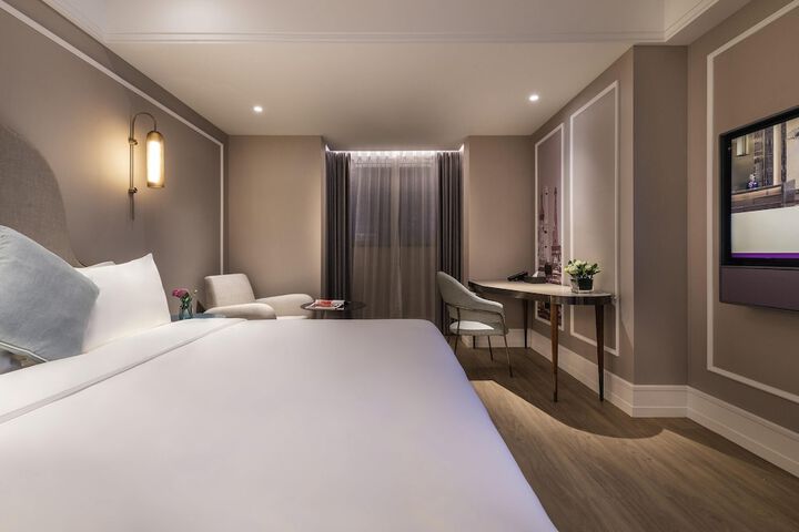 Room 14 of 20