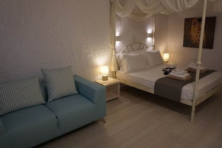 Room 8 of 44