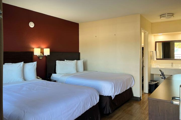 Photo of Red Carpet Inn Hattiesburg