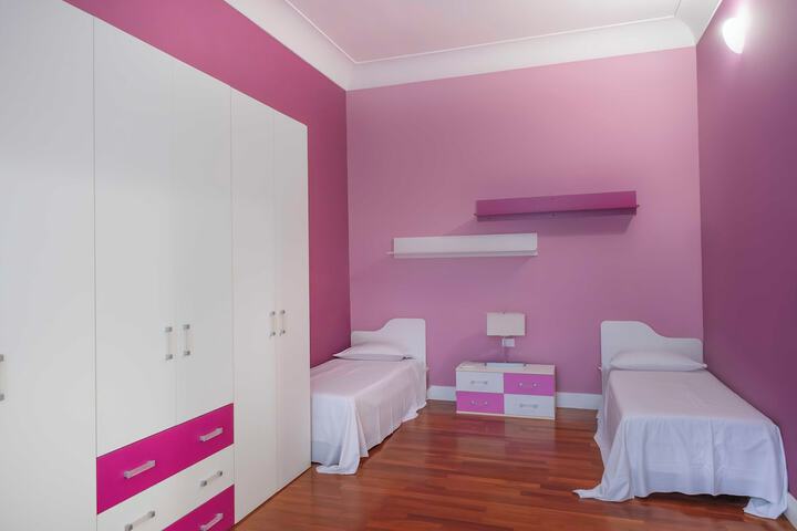Room 108 of 212