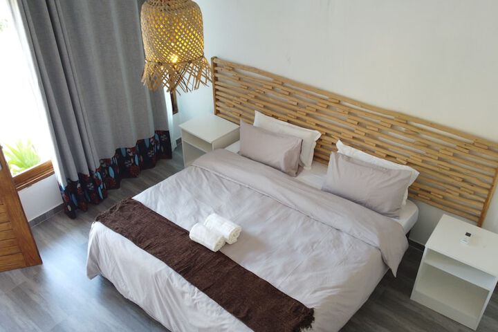Room 2 of 7
