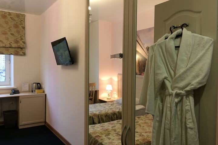 Room 15 of 53
