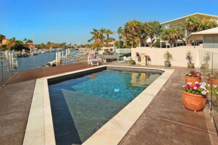 Pool 20 of 22