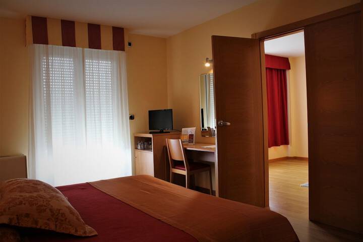 Room 26 of 90