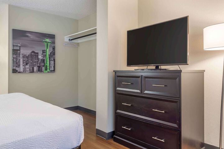 Room 16 of 30