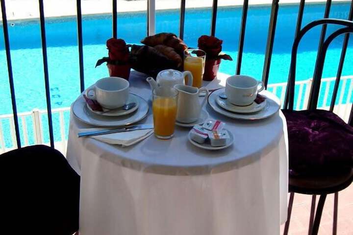 Breakfast/Coffee Service 37 of 51