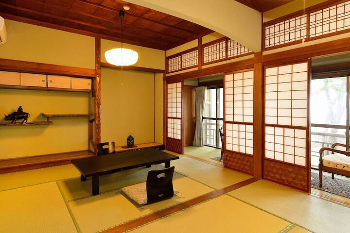 Room 15 of 66