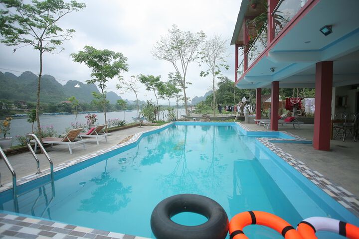 Pool 49 of 62