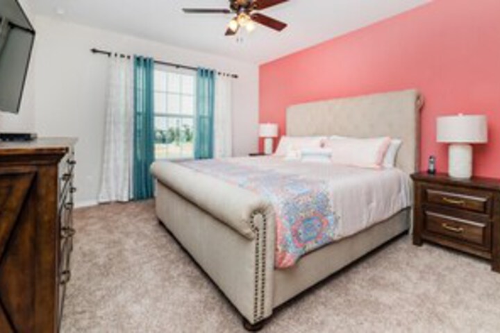 Room 32 of 42