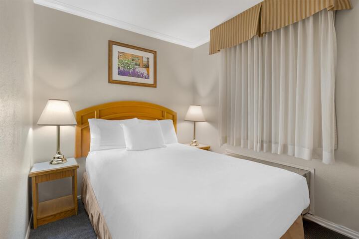 Room 42 of 105