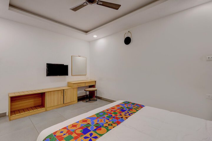 Room 12 of 36