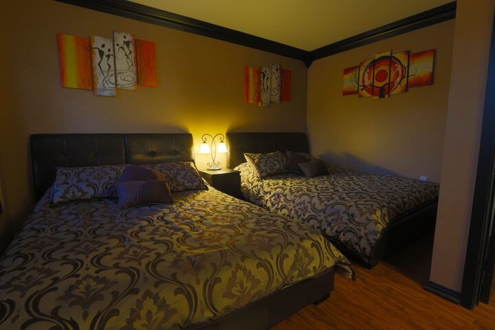 Room 16 of 80