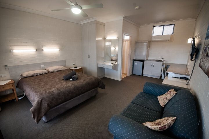 Room 7 of 19