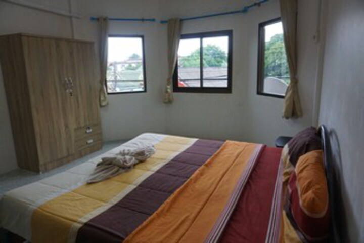 Room 6 of 15