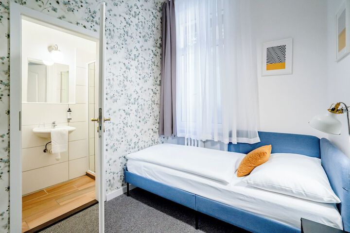 Room 50 of 75