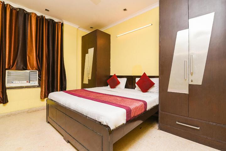 OYO 8534 Paradise Inn
