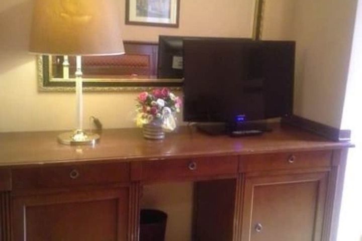Room 15 of 40