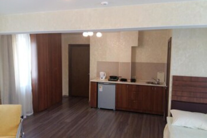 Room 8 of 13