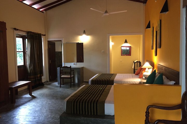 Room 4 of 13