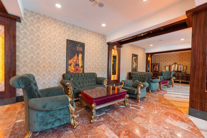 Guest Lobby