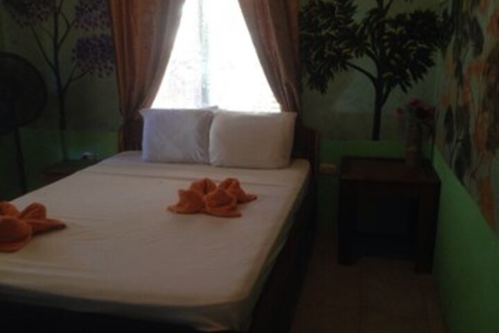 Room 2 of 47