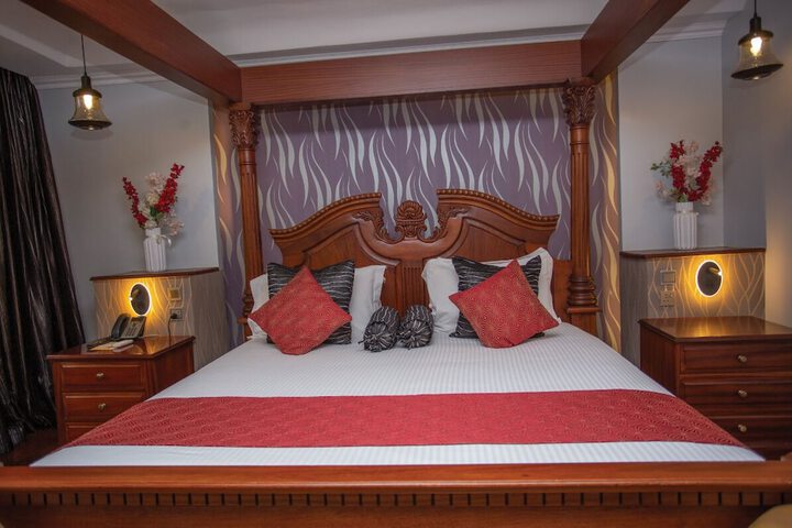 Room 4 of 50
