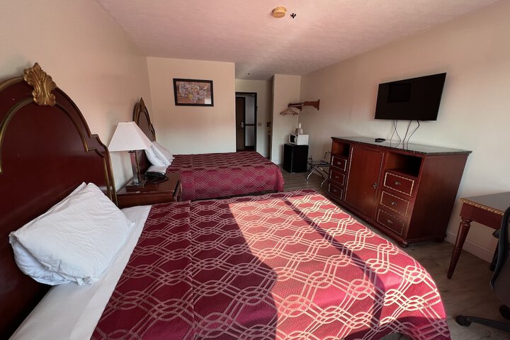 2 Double Beds (2 of 13)