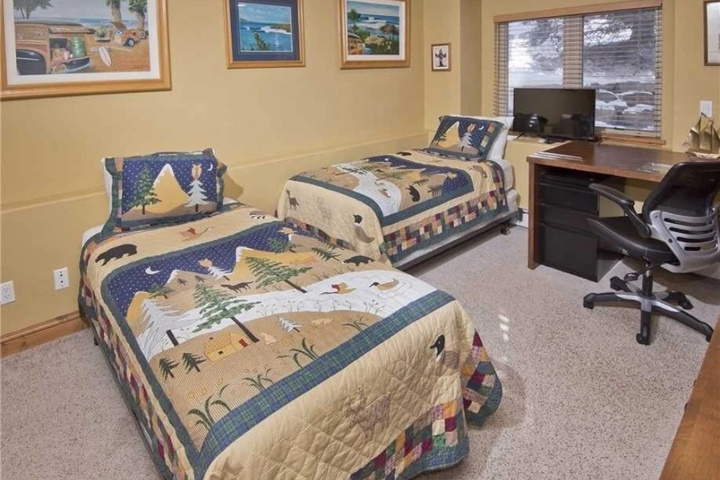 Room 3 of 18
