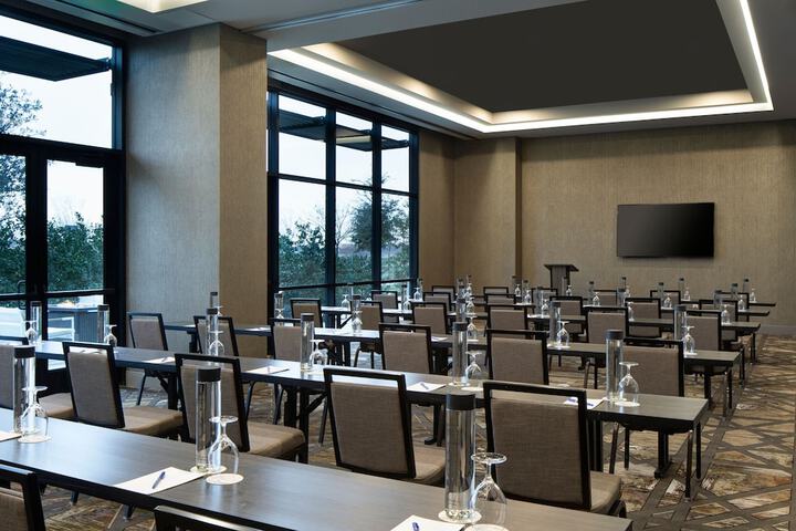 Meeting facility
