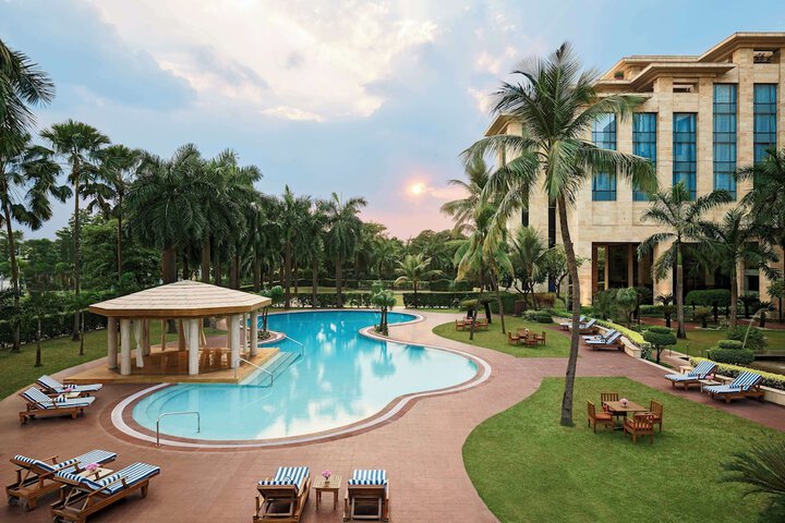Pool Hotel