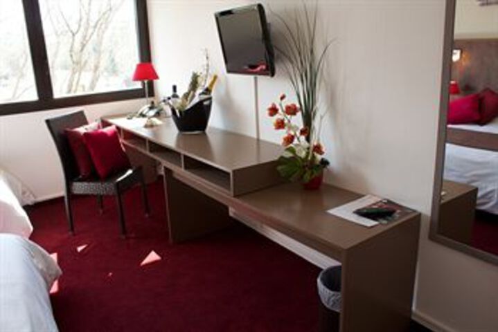 Room 10 of 22