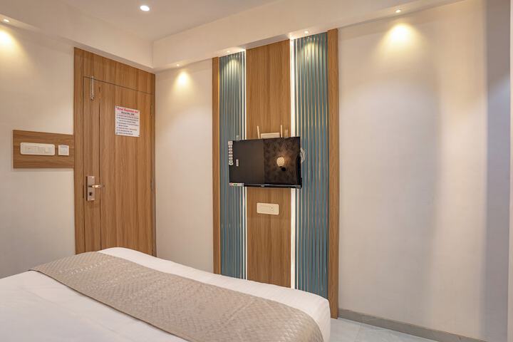 Room 10 of 53