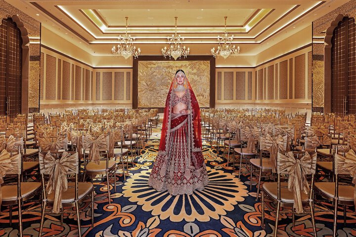 Ballroom/Hall 66 of 84