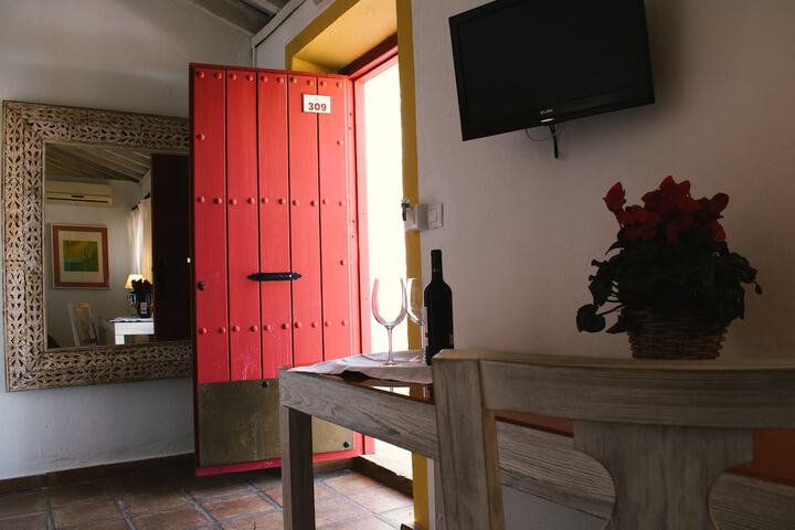 Room 25 of 131