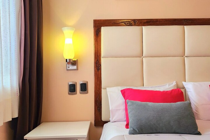 Room 14 of 28