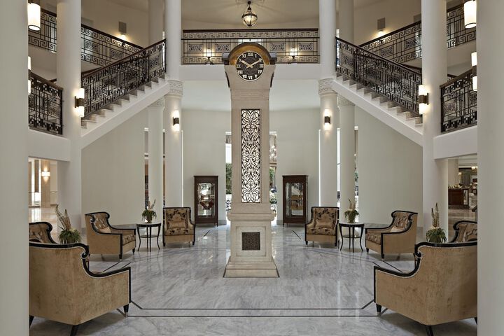 Entrance & Lobby