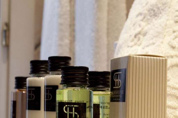 Bathroom amenities