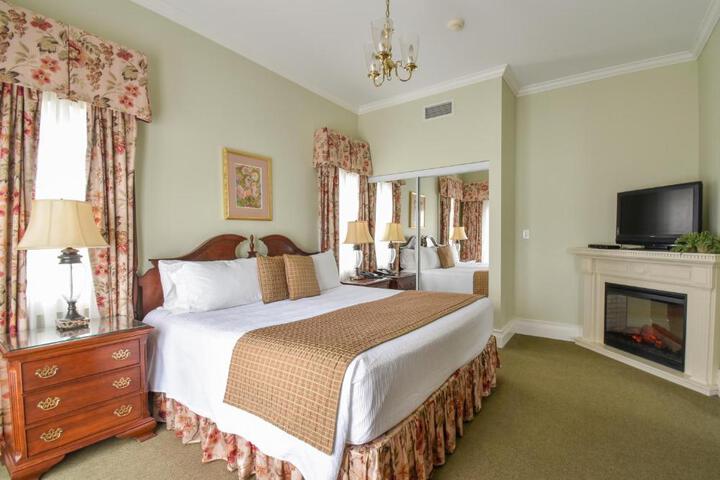 Superior Room 2 Queen Beds (24 of 37)