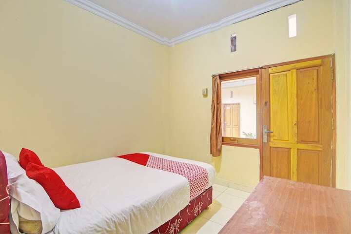 Room 18 of 29