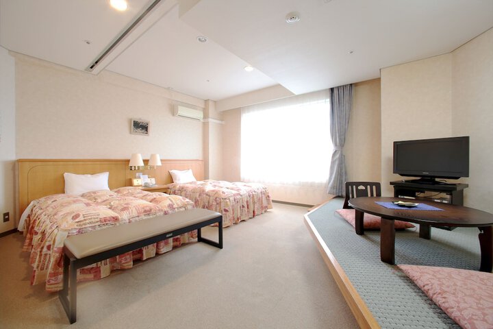 Room 13 of 53